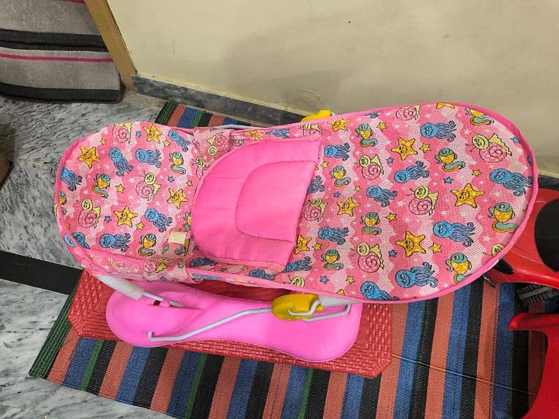 large baby bather good condition 0