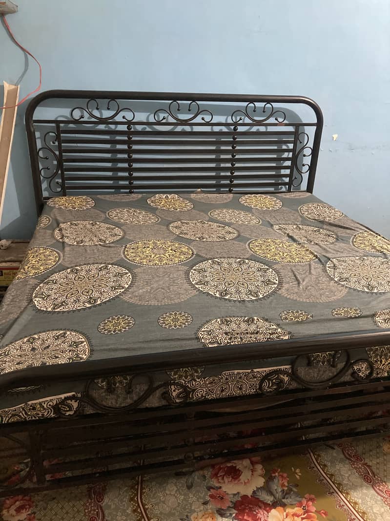 King size iron bed with mattress 0