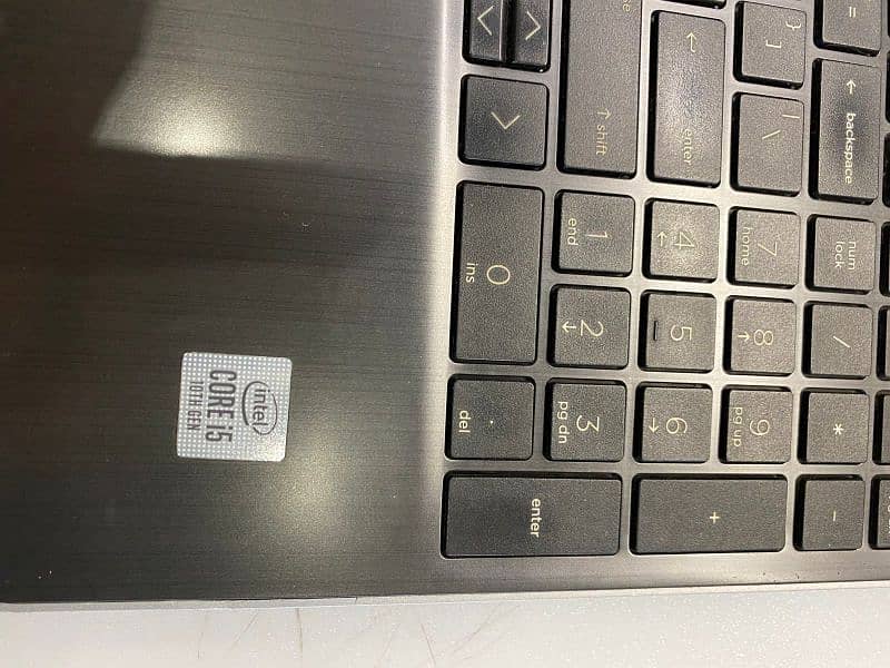 Hp core i5 ,10 gen with touch display 6