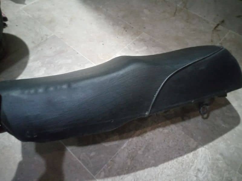 Honda 7o seat in good condition 3