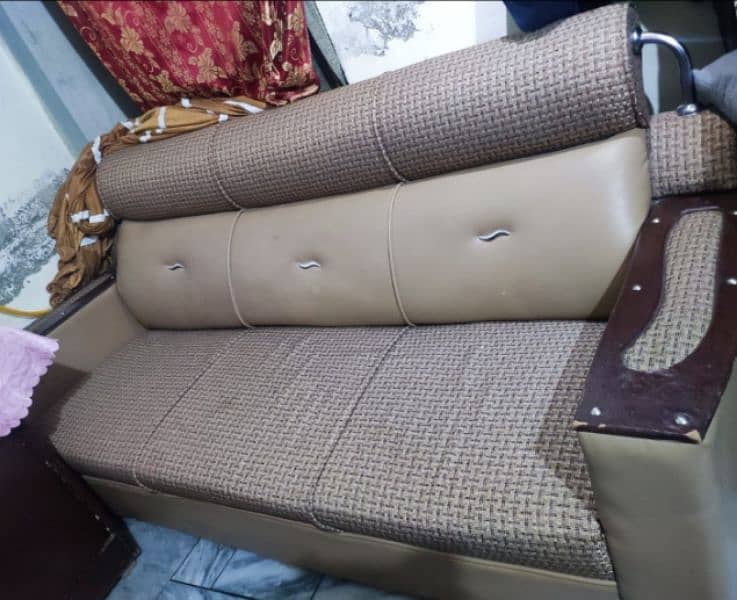bed5 setar new sofa and large saize table 1