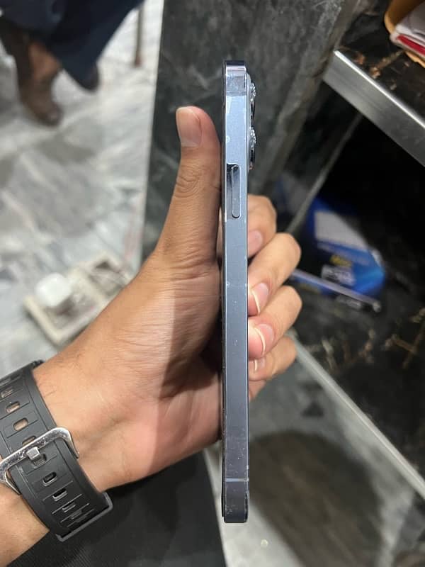 iPhone 13 pro max 256gb pta approved 1