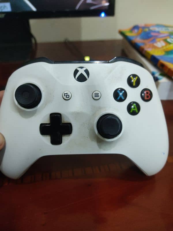 Xbox one S controller 1