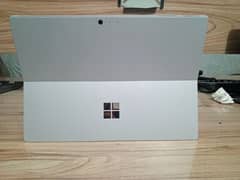 Surface Pro 5 i5 7thgen 8gb RAM 265 ROM 9/10 Condition