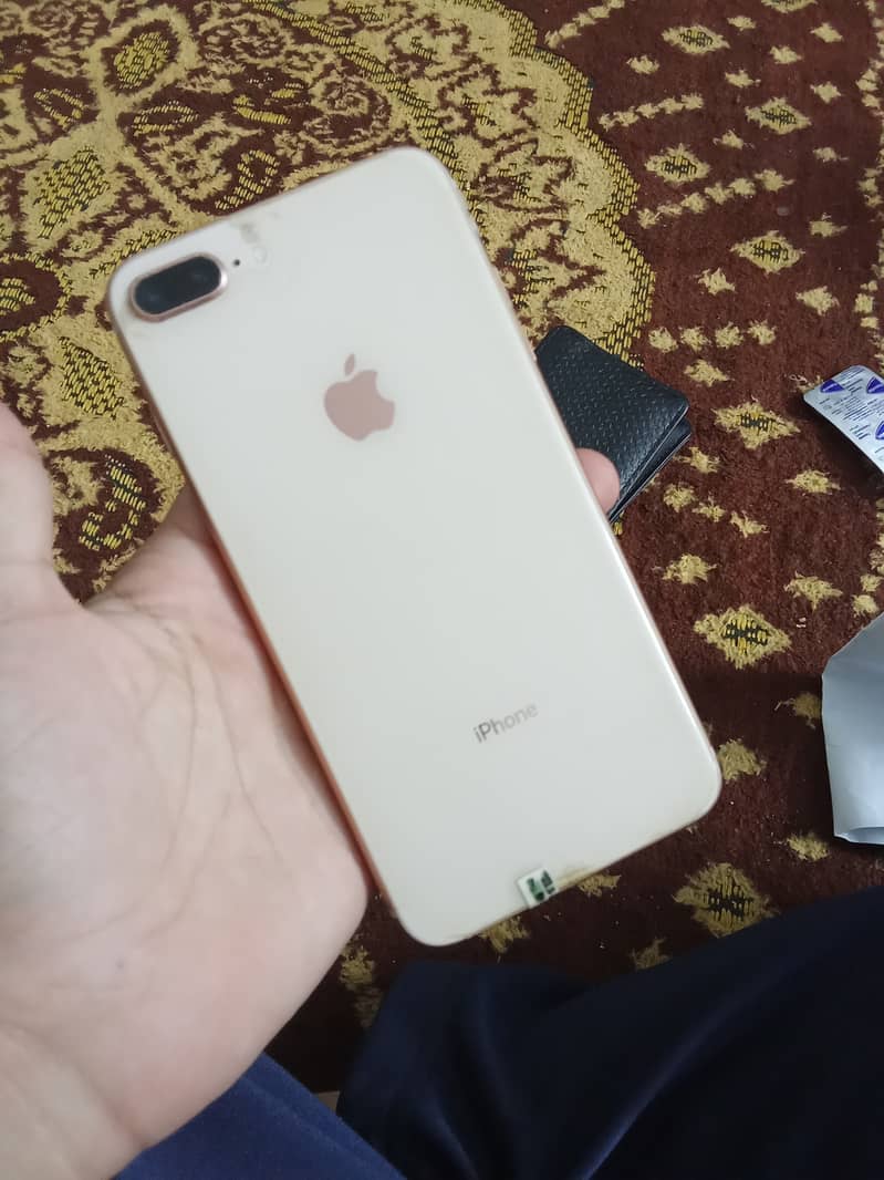 iphone 8 plus golden color 0