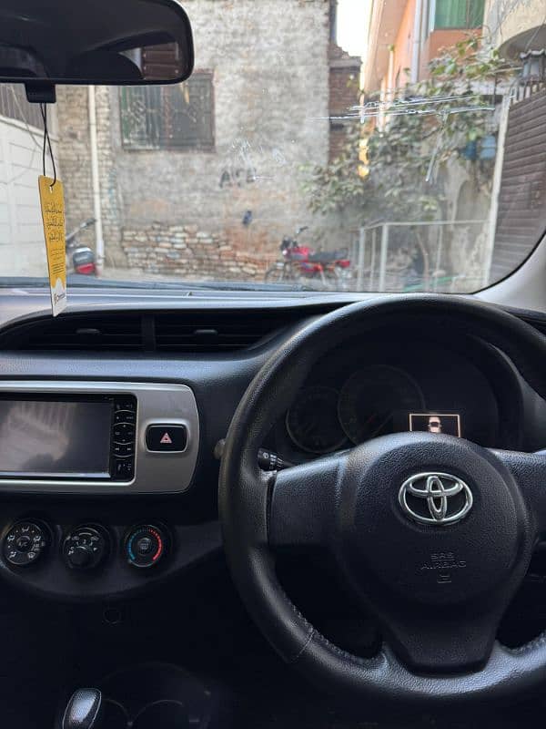 Toyota vitz 2015 - Excellent Condition 5