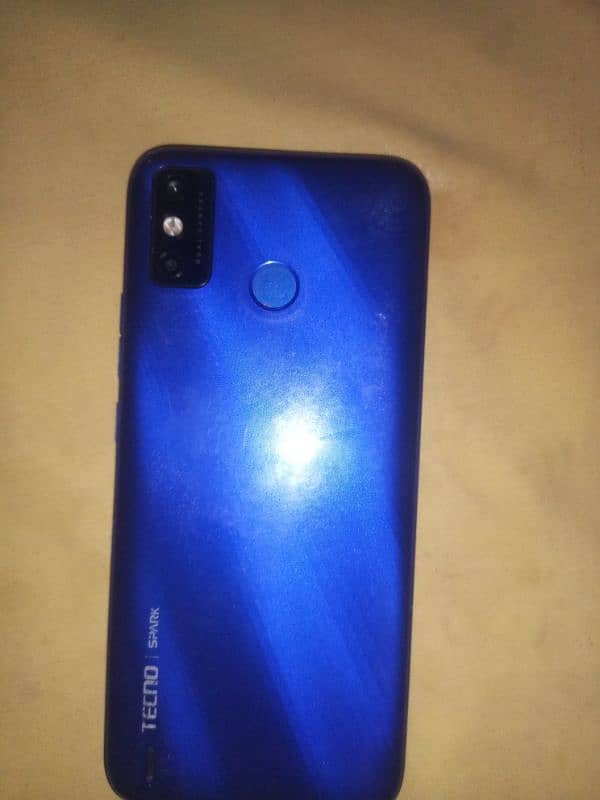 RS 11000. Tecno Spark 6Go 4 64 GB 0