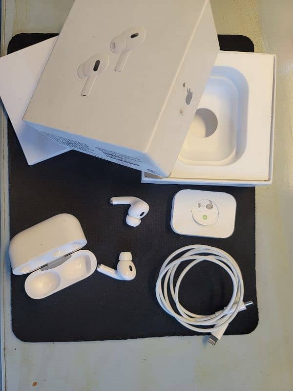 Apple Airpods Pro 2nd generation only box opened 0