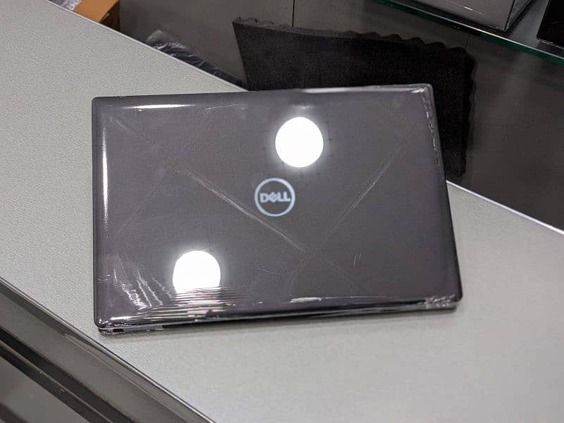 Dell latitude 3510 Core i5 11th Gen  8 GB Ram DDR 4 0