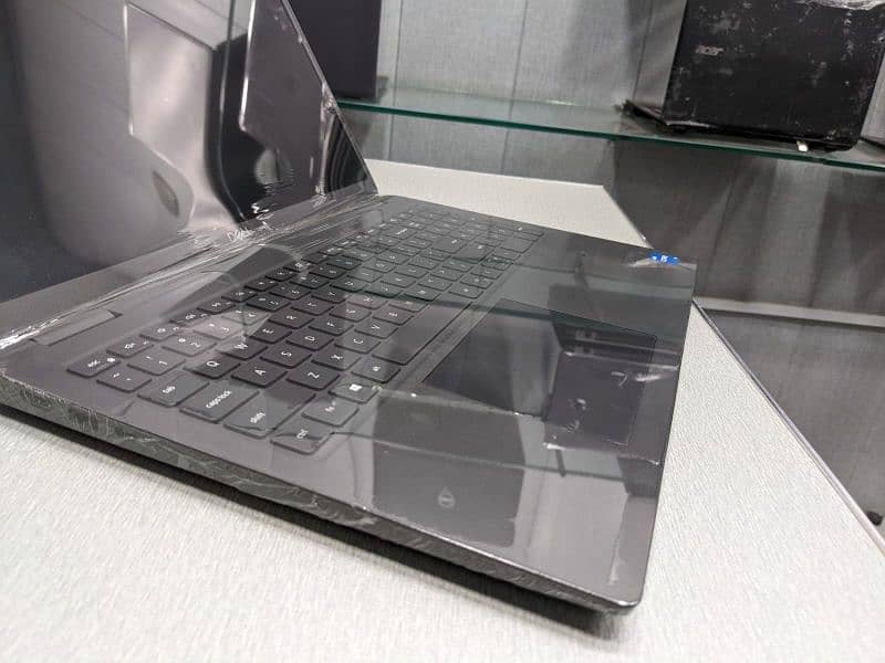 Dell latitude 3510 Core i5 11th Gen  8 GB Ram DDR 4 2