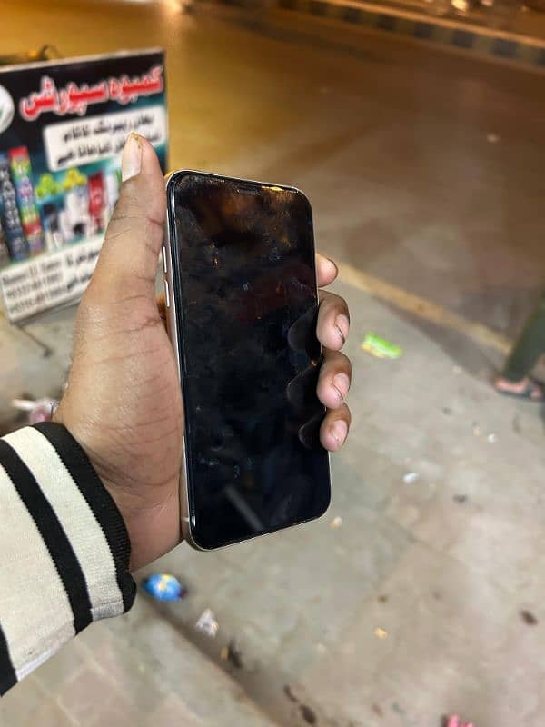 iphone 11 64gb Non PTA 1