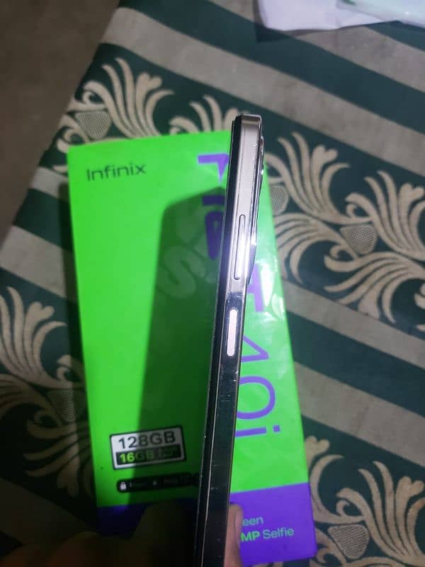 Infinix Hot 40i 8+8 Ram Rom 128 New 6