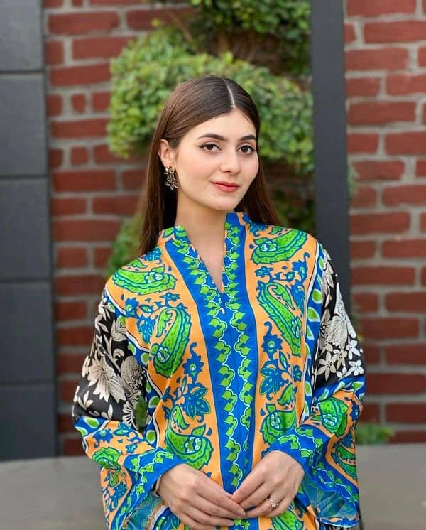 Stunning Printed Women's Stitched Shirt & Trouser Set 1