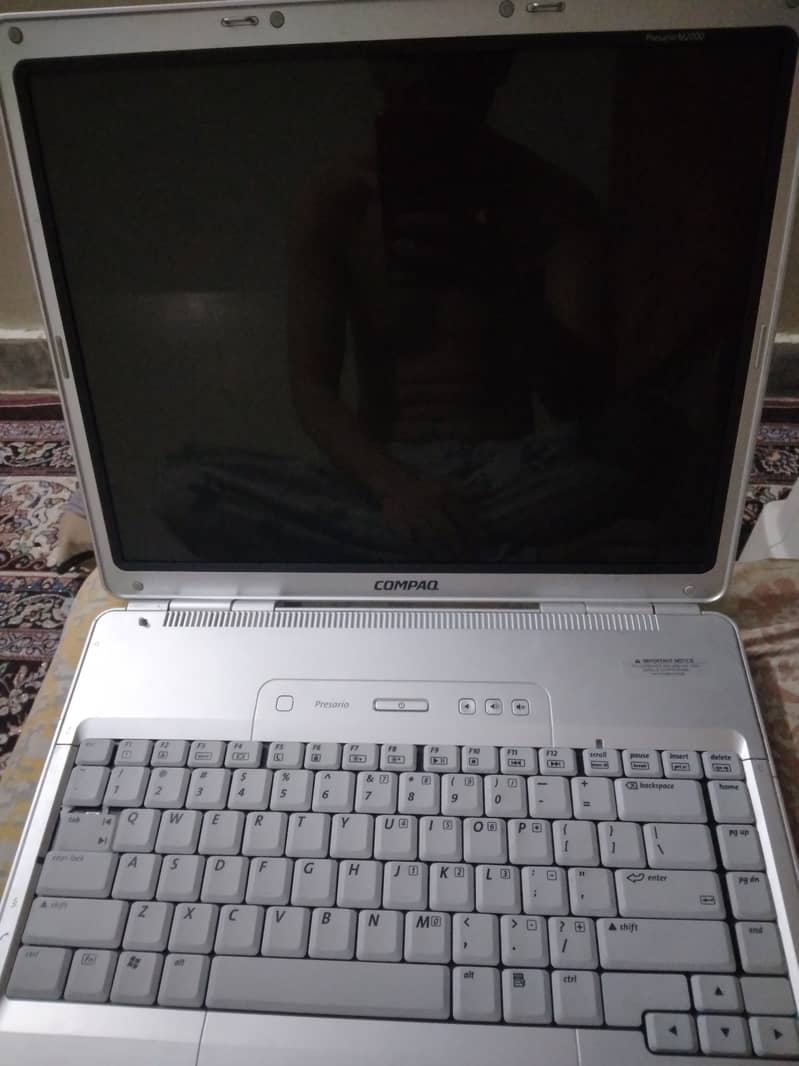 Compaq HP Presario M2000 0