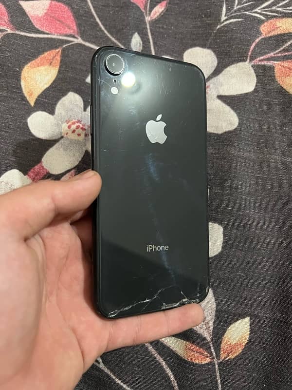 iPhone XR 1