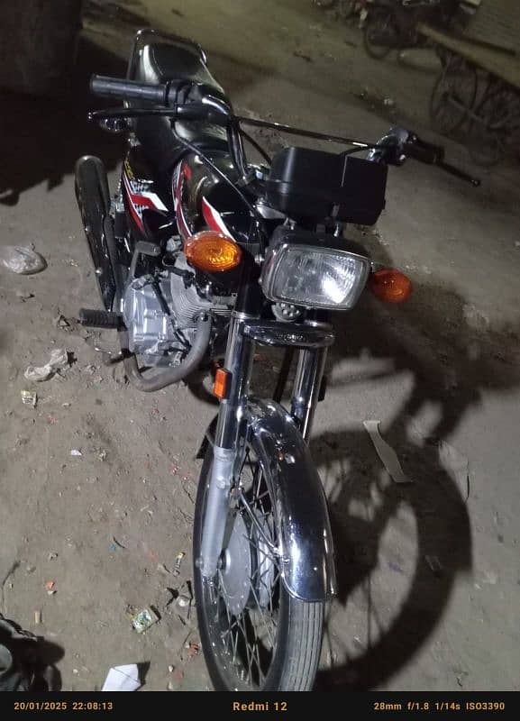 Honda CG 125 2024 karachi no /03/1/9/8/1/5/8/8/9/4 location landhi 2