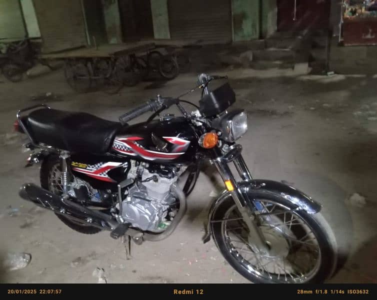 Honda CG 125 2024 karachi no /03/1/9/8/1/5/8/8/9/4 location landhi 3