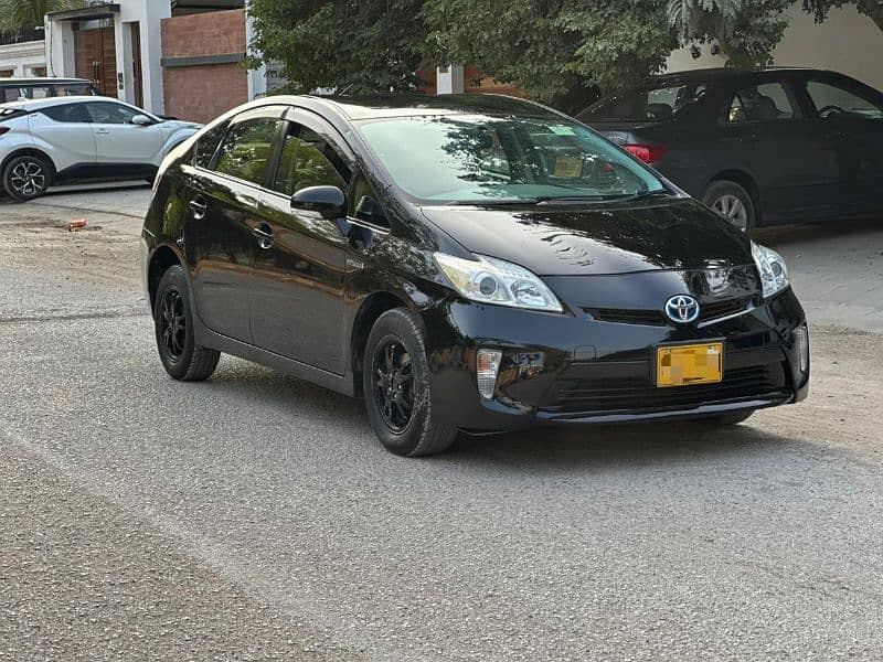 Toyota Prius 2012 4