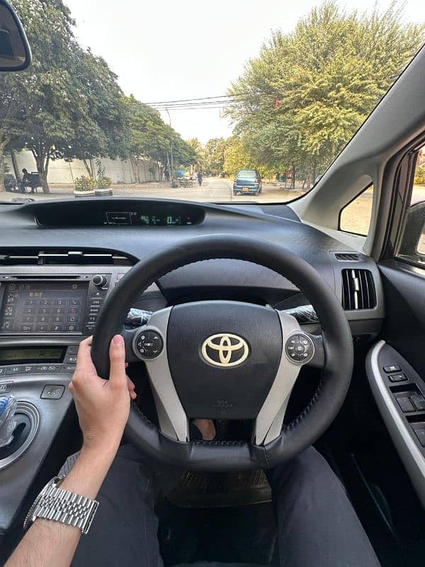 Toyota Prius 2012 5