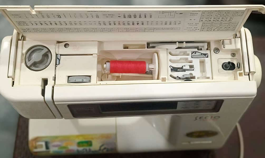 Janome Secio 8200 Japanese Sewing and Embroidery Machine 10