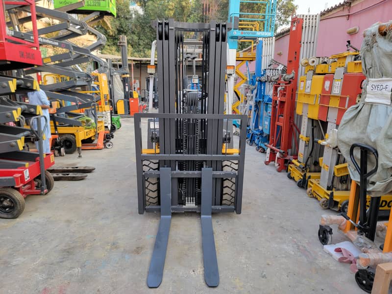 Brand New 3 Ton Forklifts Lifters for Sale in Karachi all Pakistan del 4