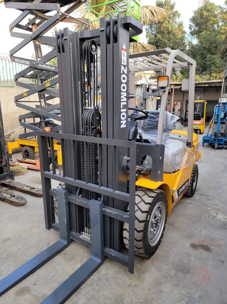 Brand New 3 Ton Forklifts Lifters for Sale in Karachi all Pakistan del 5