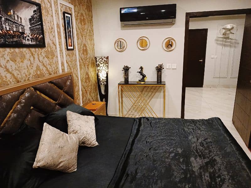 Luxury Apartment for Short Stay/full day Rent in Bahria Town Lahore 0