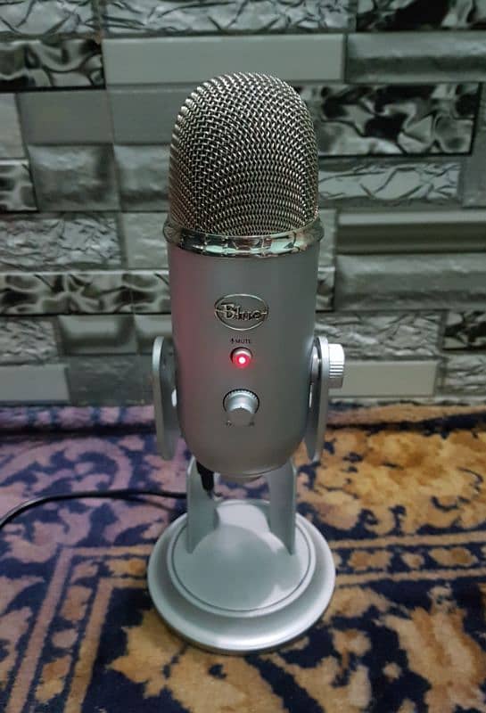 Logitech Blue Yeti Professional Mic. 0