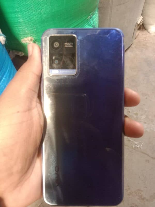 vivo y21  4+64 box with charger 0