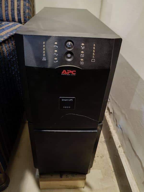 APC Smart UPS 3KW 1