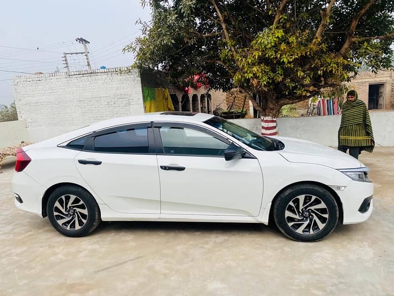 Honda Civic Oriel 2018 3