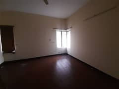 1 KANAL upper portion FOR RENT IN DHA PHASE 2 Lahore