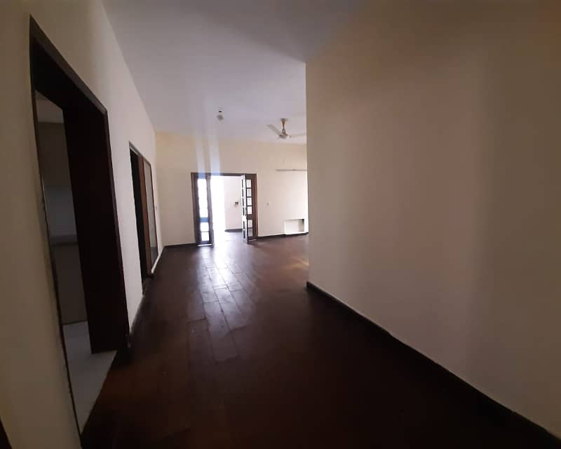 1 KANAL upper portion FOR RENT IN DHA PHASE 2 Lahore 9