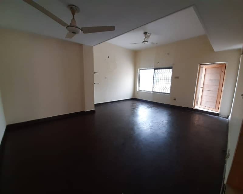 1 KANAL upper portion FOR RENT IN DHA PHASE 2 Lahore 10