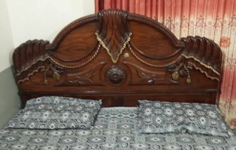 Used Double bed with 2 side tables side table with out mattres 1