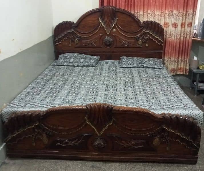 Used Double bed with 2 side tables side table with out mattres 4