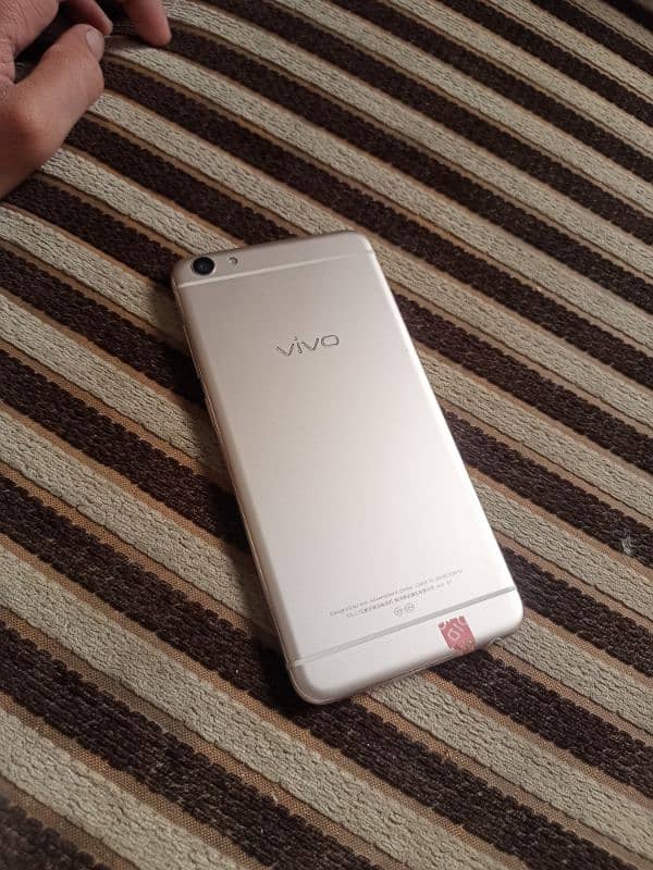 vivo y67 4/64 1