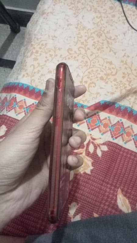 iphone XR non PTA Red 1