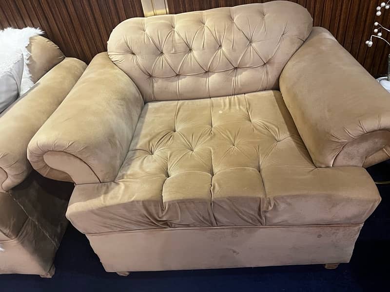 9 seter sofa 0