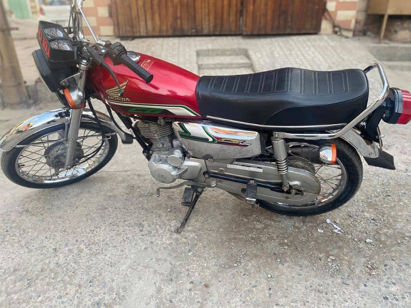 Honda 125 self stat 1