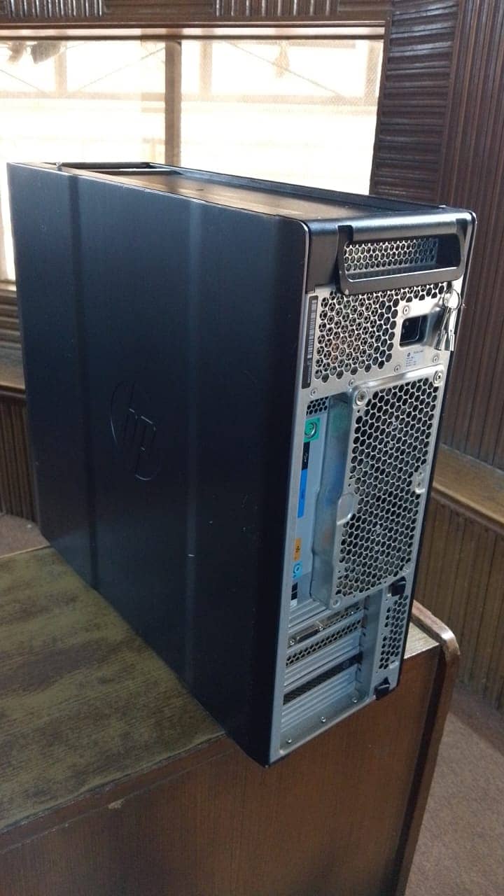 HP 2640 Workstation 1