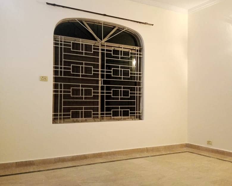 1 KANAL upper portion FOR RENT IN DHA PHASE 3 Lahore 4