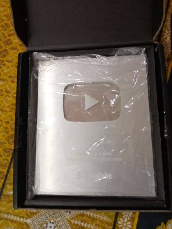 YouTube Silver PlayButton 2