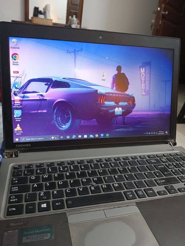 Toshiba laptop 8GB Ram, 256 SSD 2