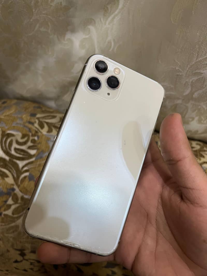 Apple iPhone 11 Pro 1