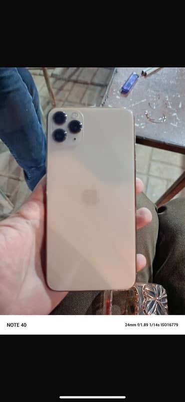 Official PTA opproved iphone 11 pro max Golden color 64 GB. 10/10 1