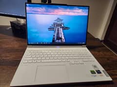 LENOVO LEGION PRO 7 (2024) - RTX 4060, i9 14TH GEN - 30 DAY USED