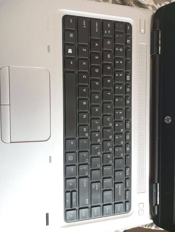 HP laptop i5 6th generation good condition 1