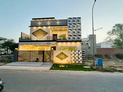 10 Marla Modern House for Sale