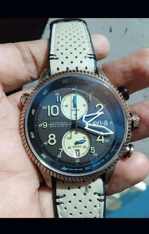 AVI-8  Ref. AV-4077 MUSTANG  Quartz Chronograph  Army Green Color 42mm 1